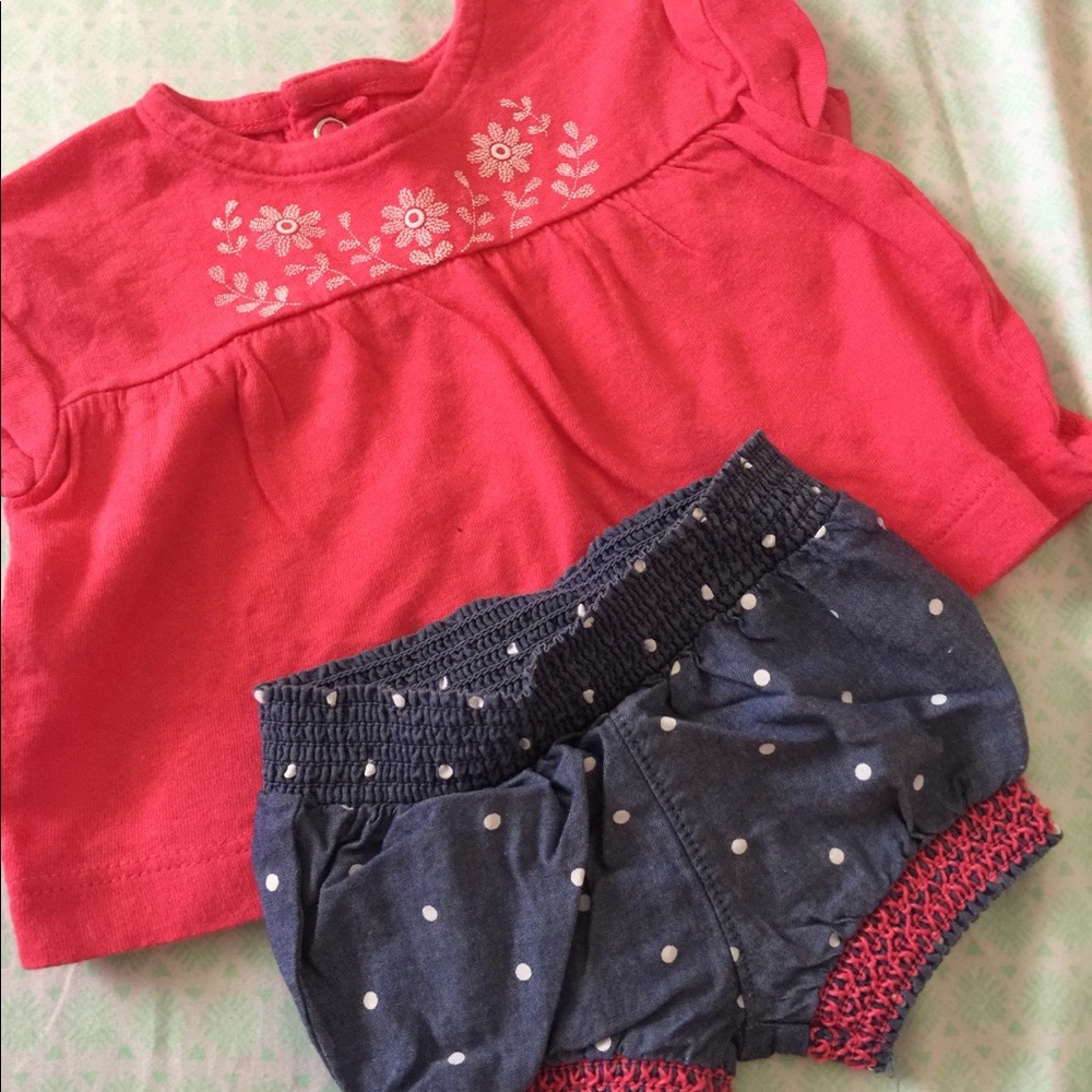 Carter’s Set - Picture 2 of 2